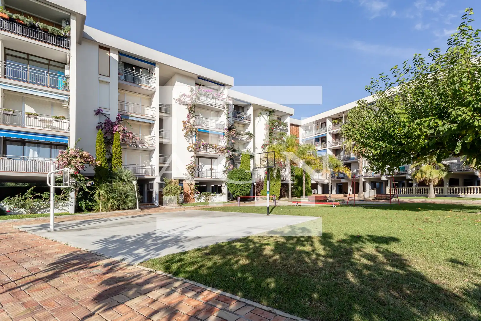Vista exterior de Piso en venta en Cambrils con Calefacción, Terraza y Amueblado