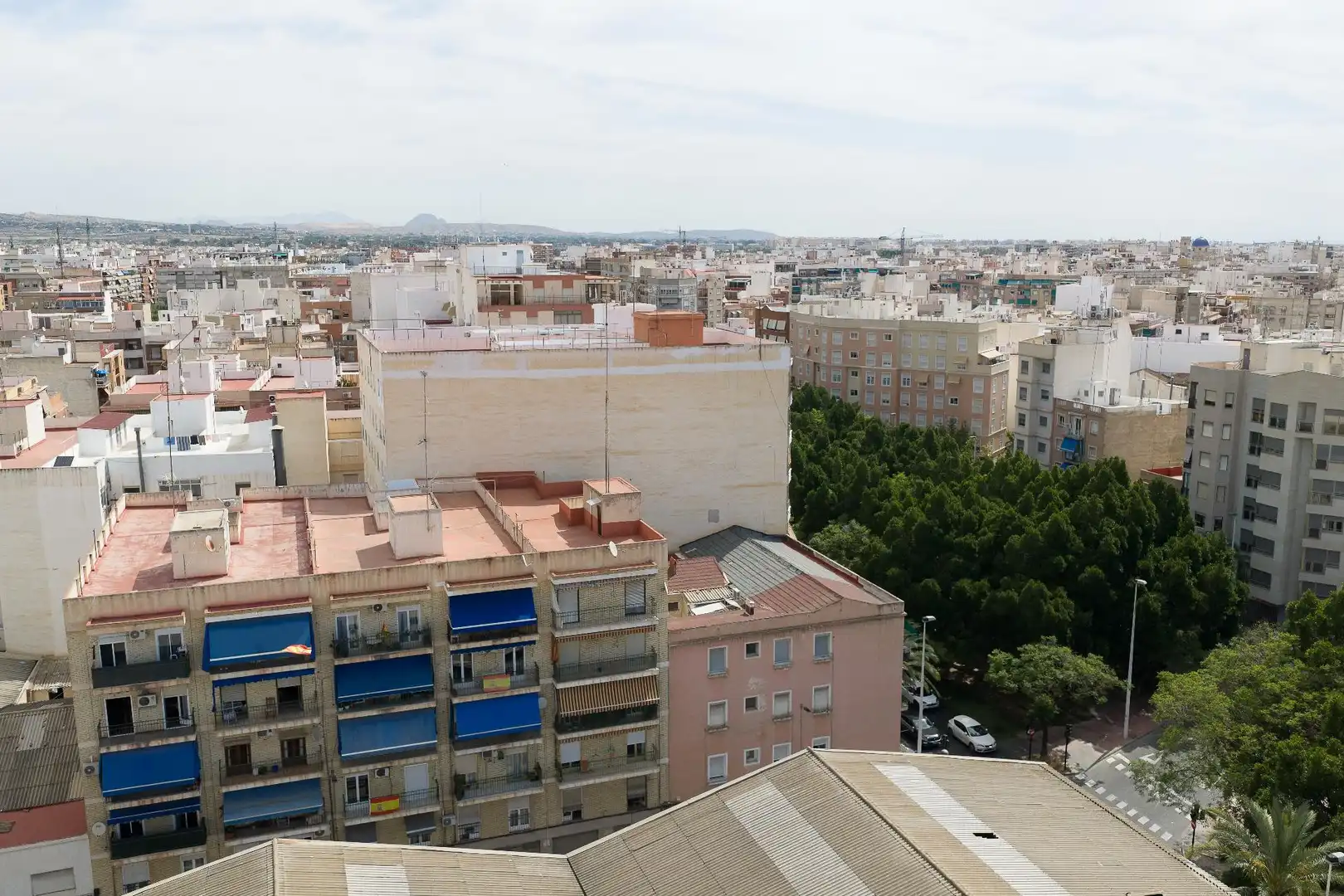 Vista exterior de Pis en venda en Elche / Elx amb Balcó