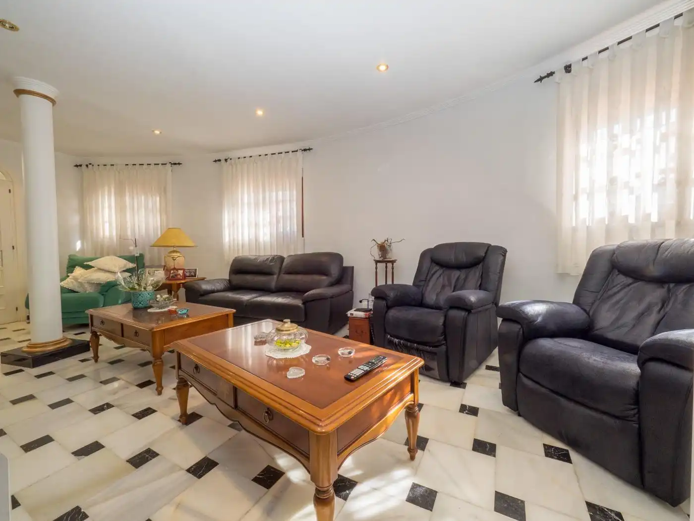 Sala d'estar de Casa o xalet en venda en Partidas de Alicante
