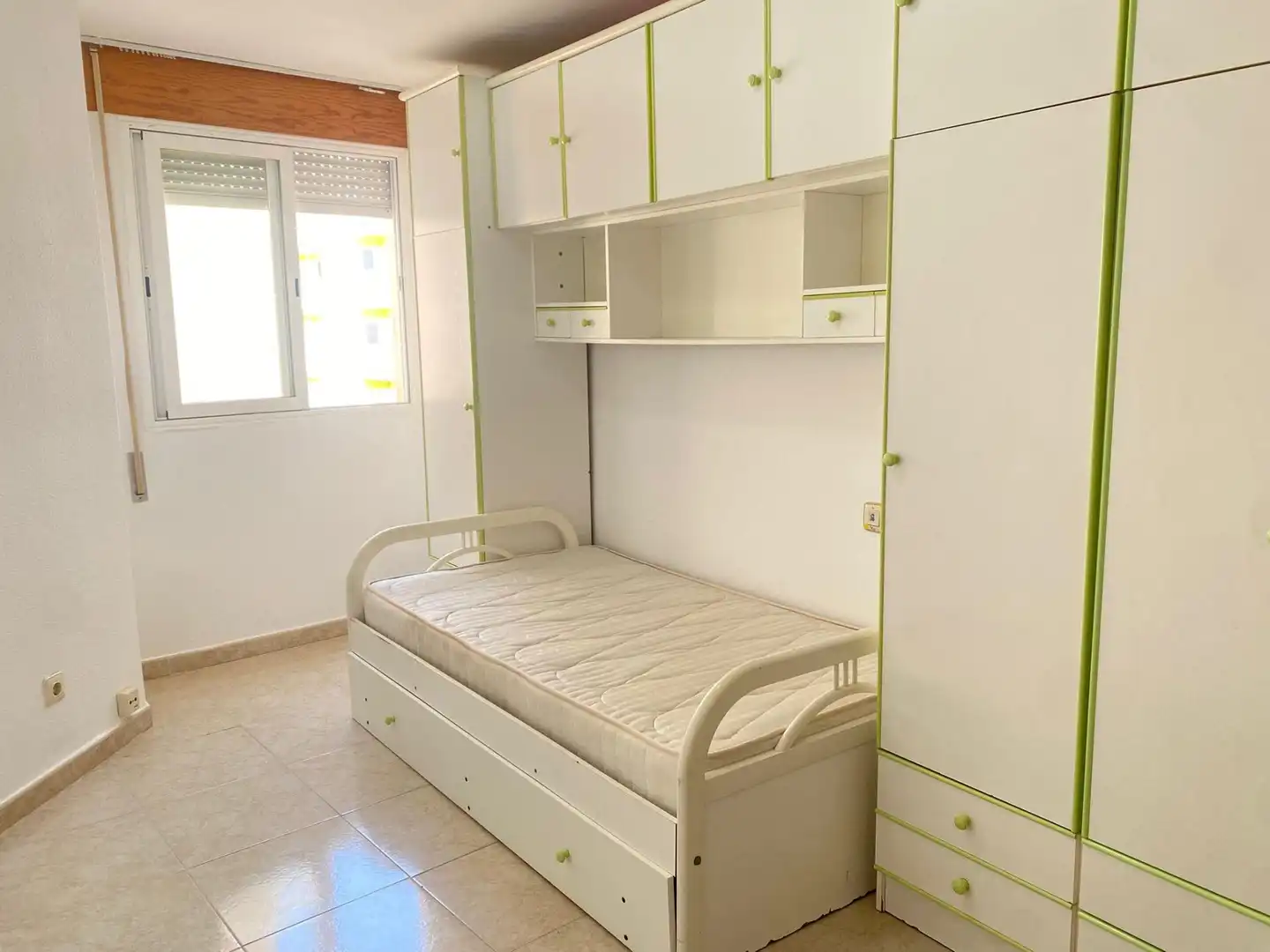 Schlafzimmer von Wohnung zur Miete in Águilas mit Möbliert und Balkon