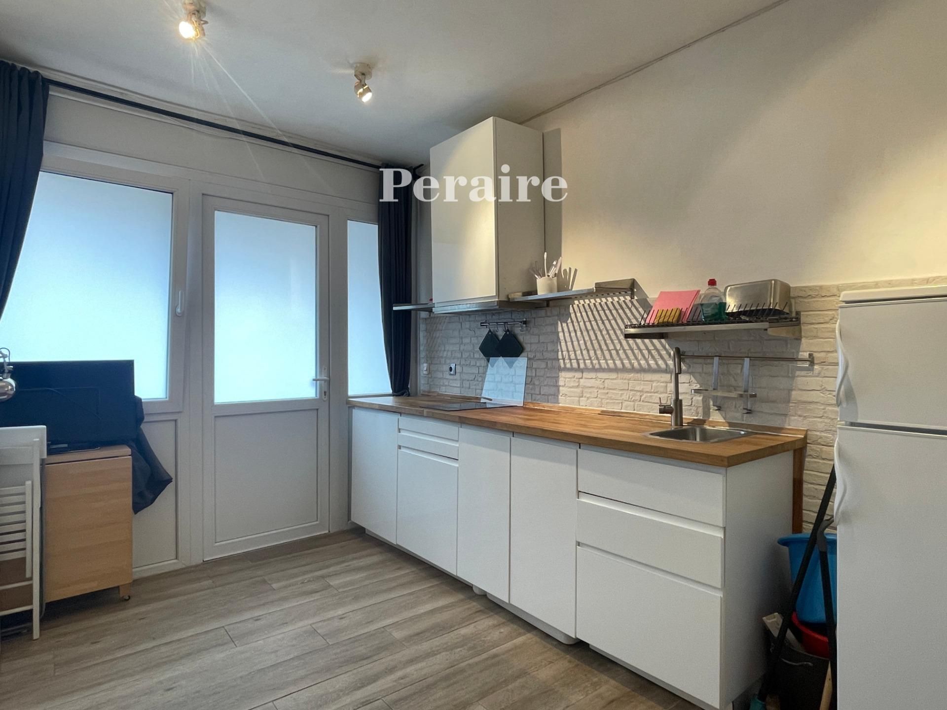 Cuina de Estudi de lloguer en  Barcelona Capital amb Parquet