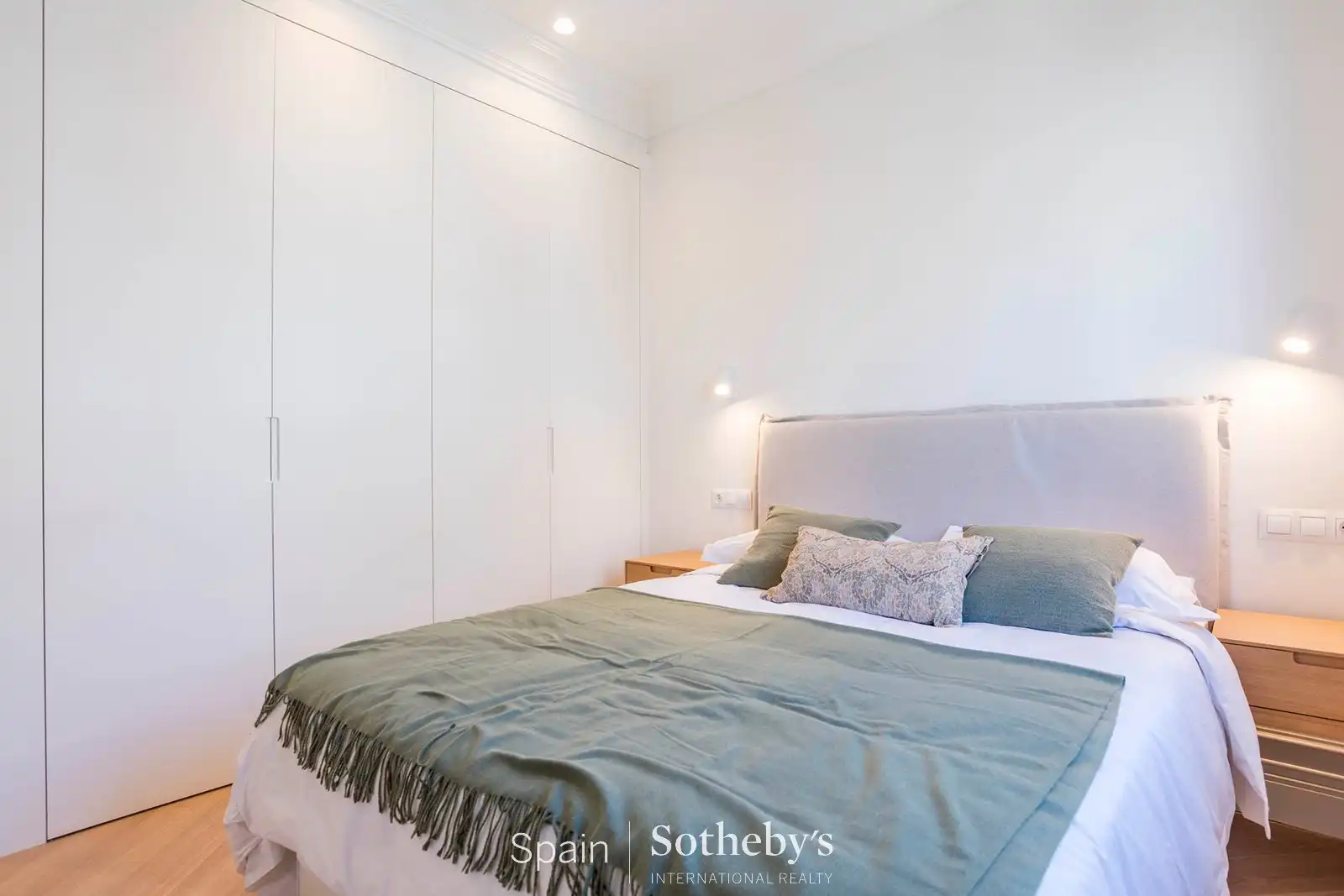 Schlafzimmer von Wohnungen zum Verkauf in Madrid mit Klimaanlage und Heizung