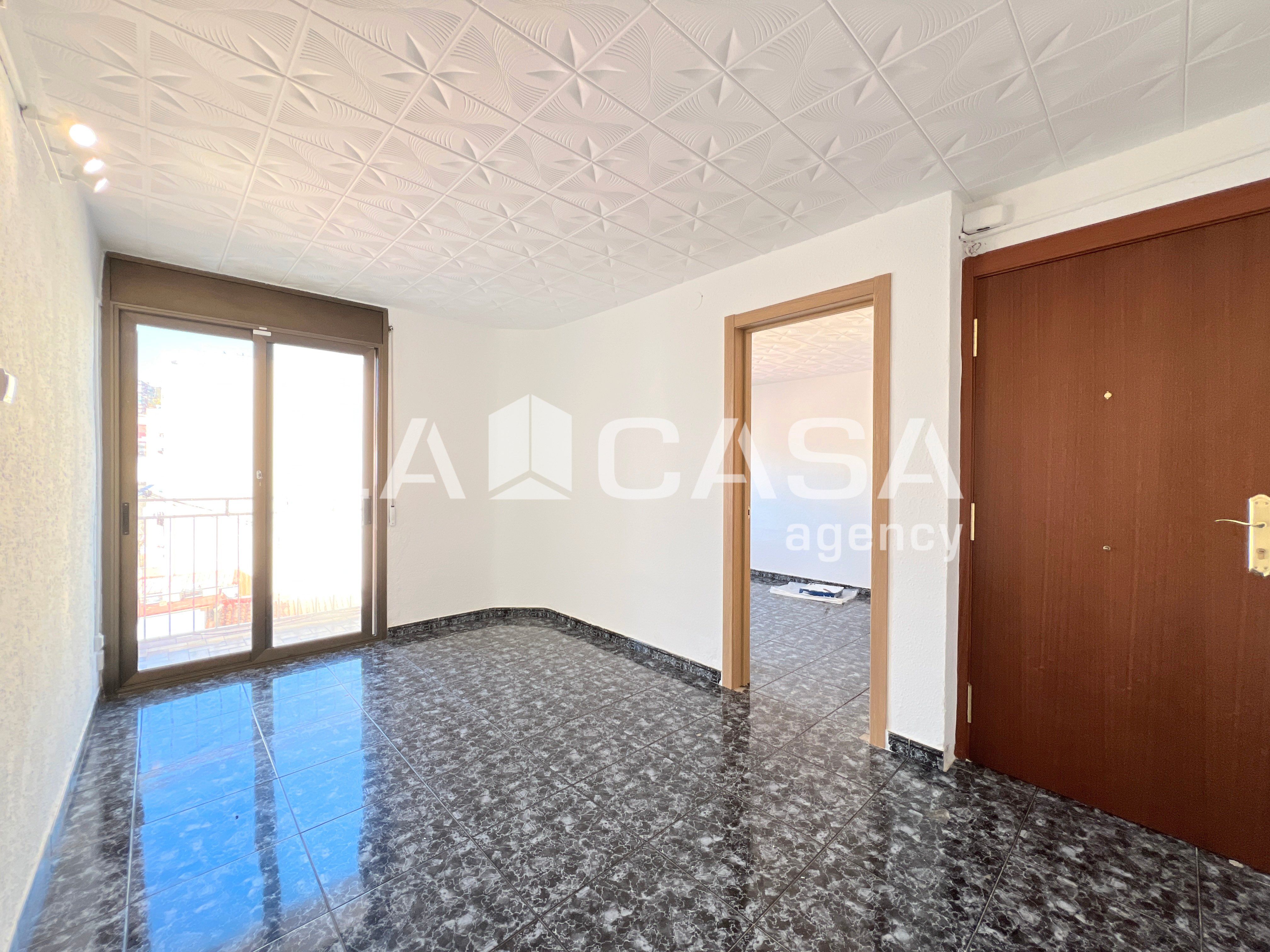 Flat for sale in Badalona  with Balcony