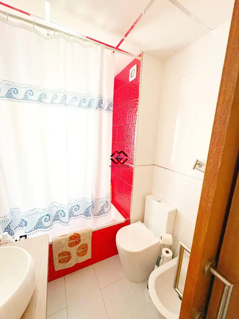 Badezimmer von Wohnung zum Verkauf in Mazarrón mit Klimaanlage, Möbliert und Balkon