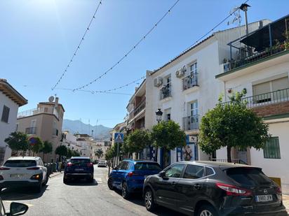 Vista exterior de Casa adosada en venda en Benalmádena amb Terrassa
