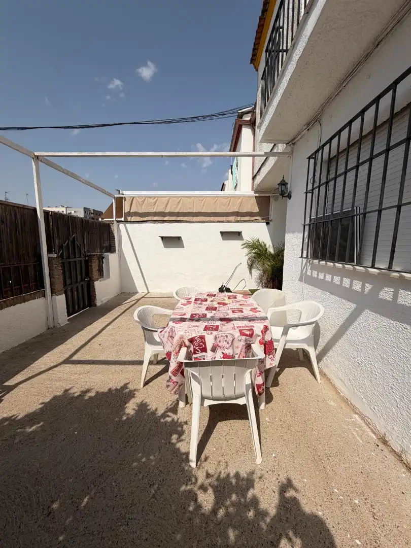 Terrassa de Casa adosada en venda en Mairena del Aljarafe amb Piscina comunitària