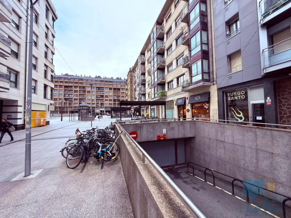 Vista exterior de Piso en venta en Donostia - San Sebastián  con Balcón