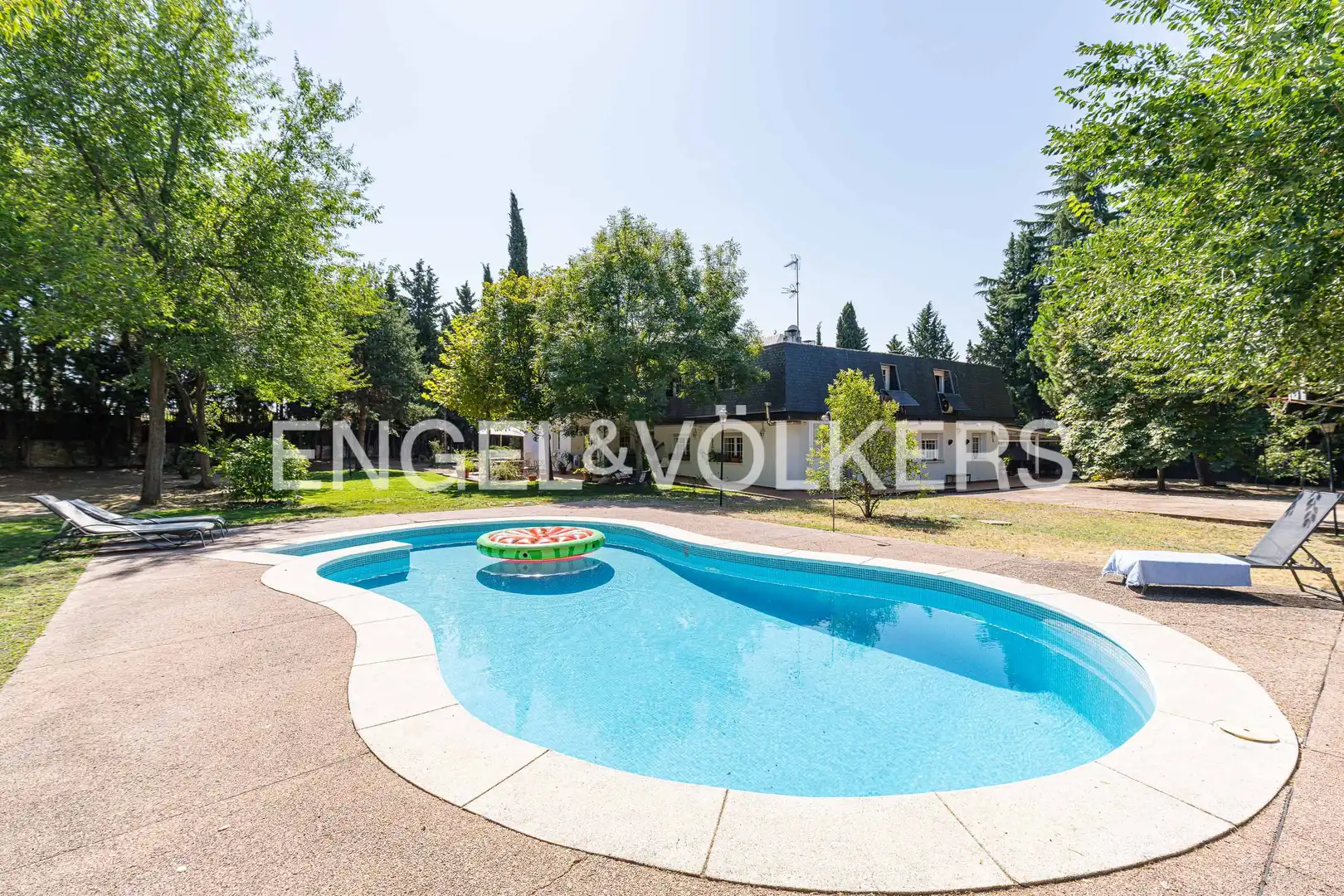 Piscina de Casa o chalet en venta en Las Rozas de Madrid con Aire acondicionado, Calefacción y Jardín privado