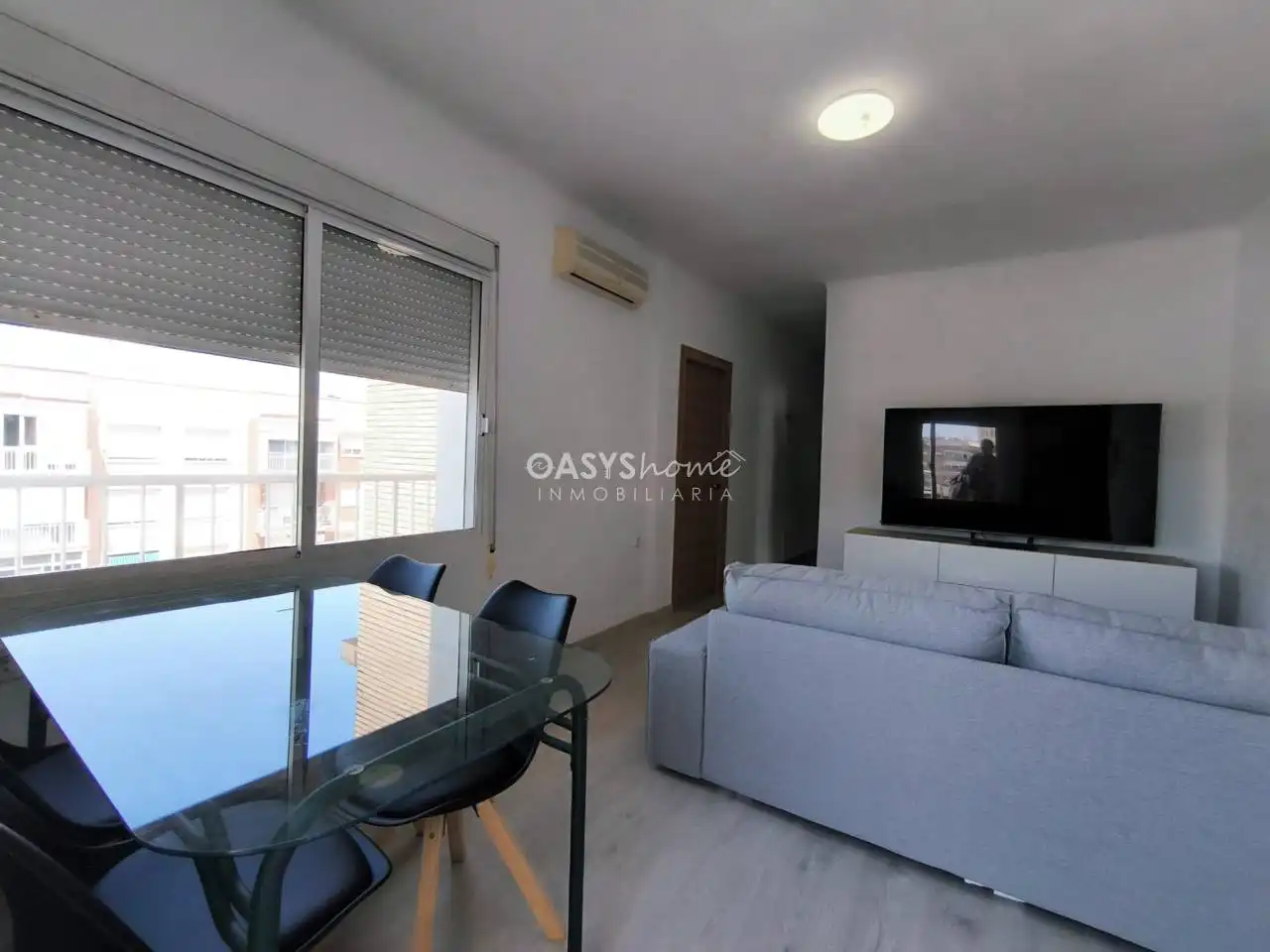 Sala d'estar de Pis de lloguer en Cartagena amb Moblat i Balcó