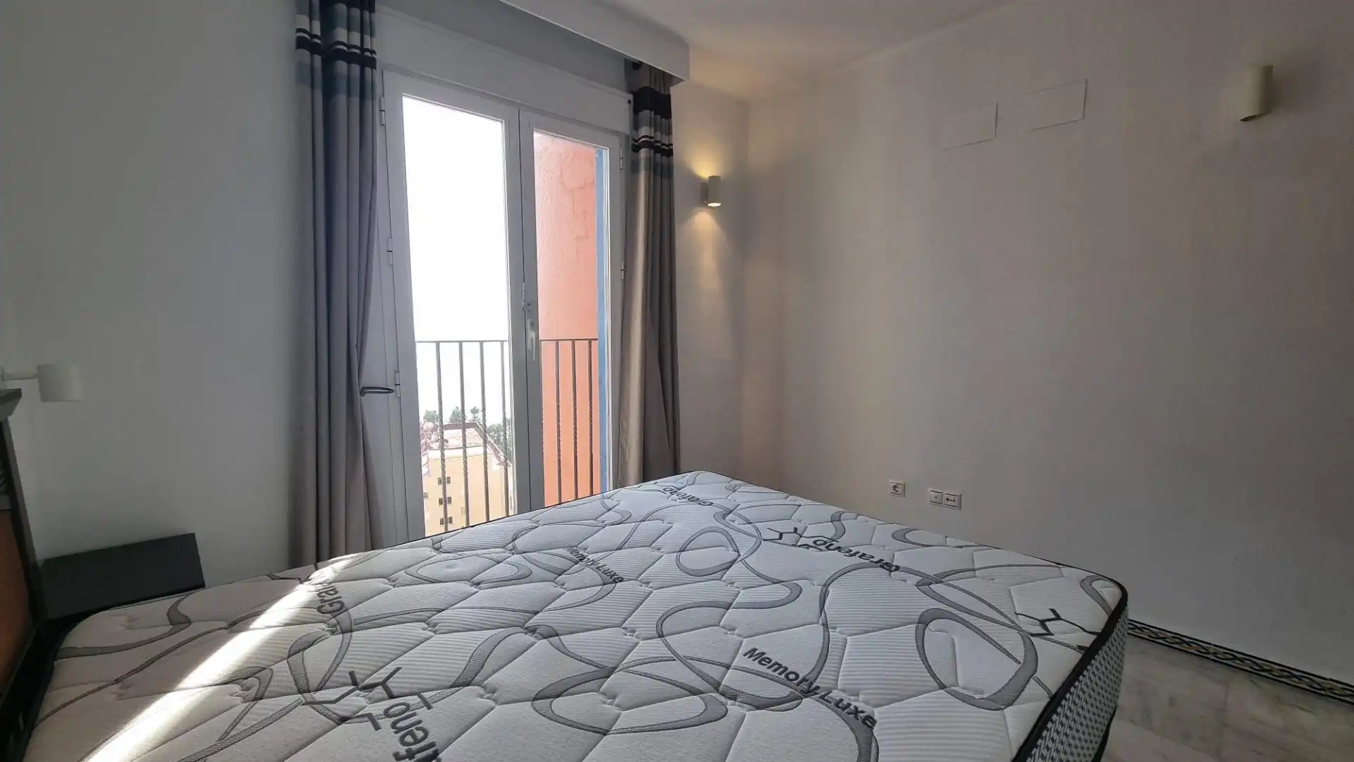 Habitación de Apartamento en venta en Torrevieja con Jardín privado, Terraza y Balcón
