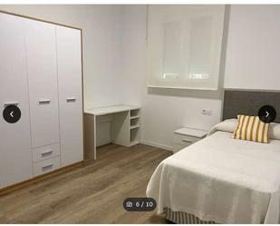 Bedroom of Flat for sale in  Sevilla Capital