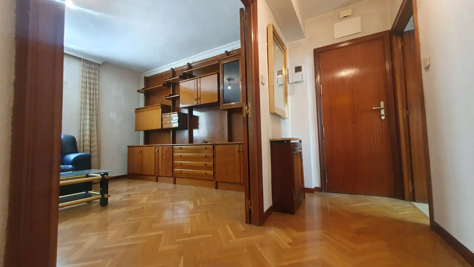 Sala d'estar de Pis en venda en Madrid amb Calefacció, Moblat i Forn