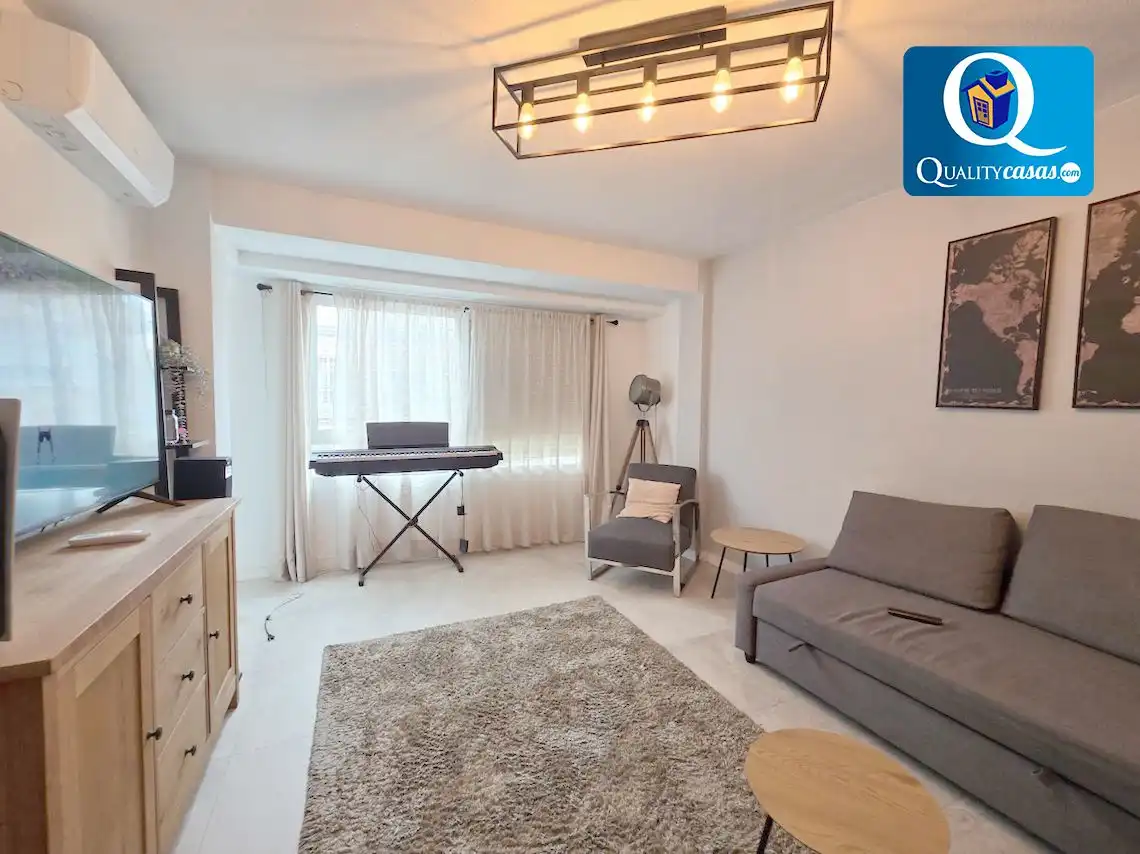 Sala de estar de Apartamento en venta en Alicante / Alacant con Aire acondicionado y Balcón