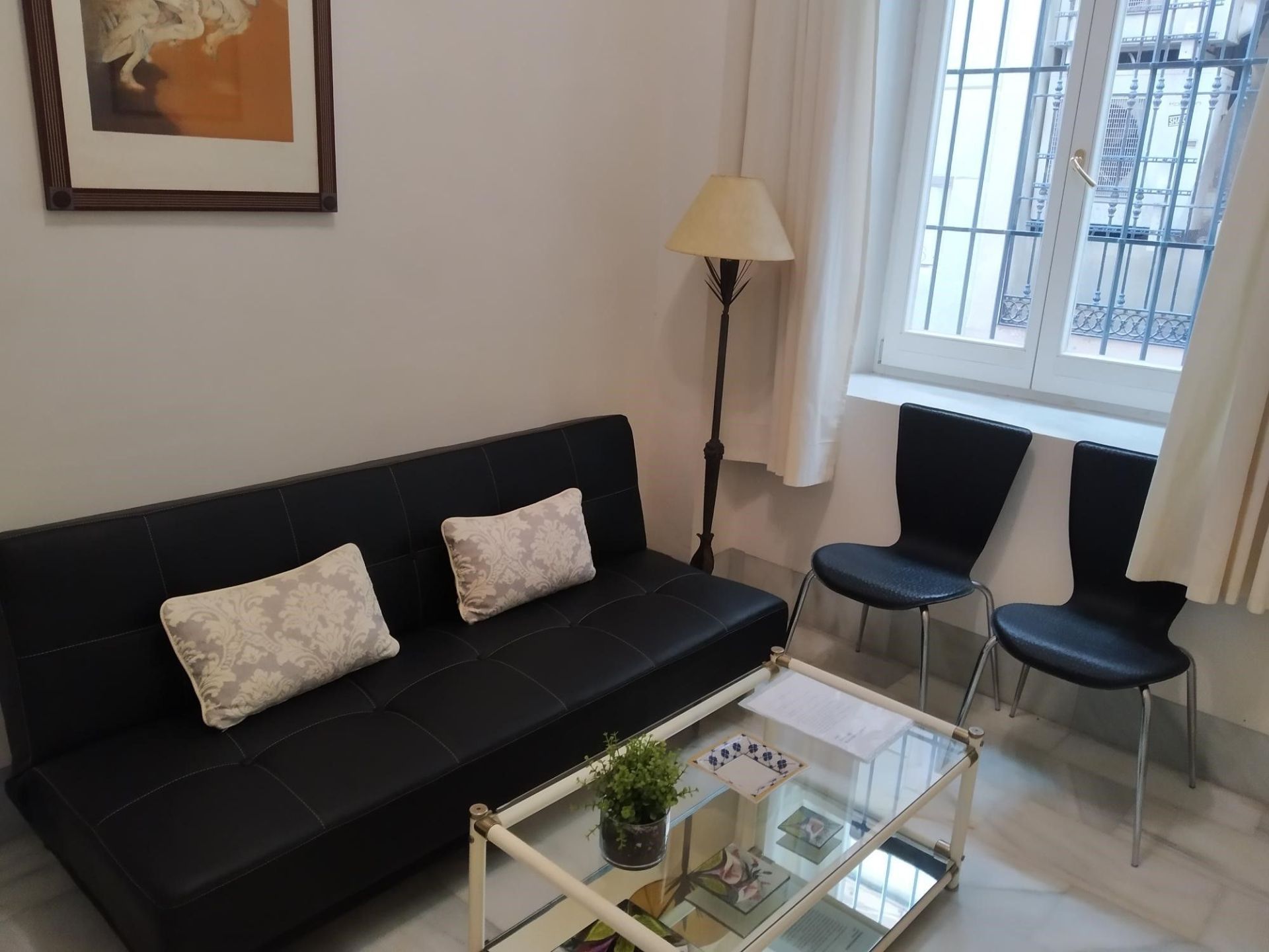 Sala d'estar de Apartament de lloguer en Málaga Capital amb Aire condicionat i Moblat