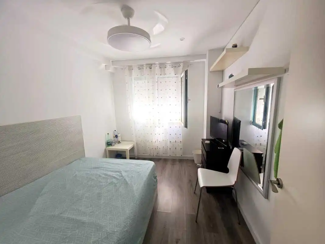 Schlafzimmer von Wohnung zum Verkauf in Zaragoza mit Heizung