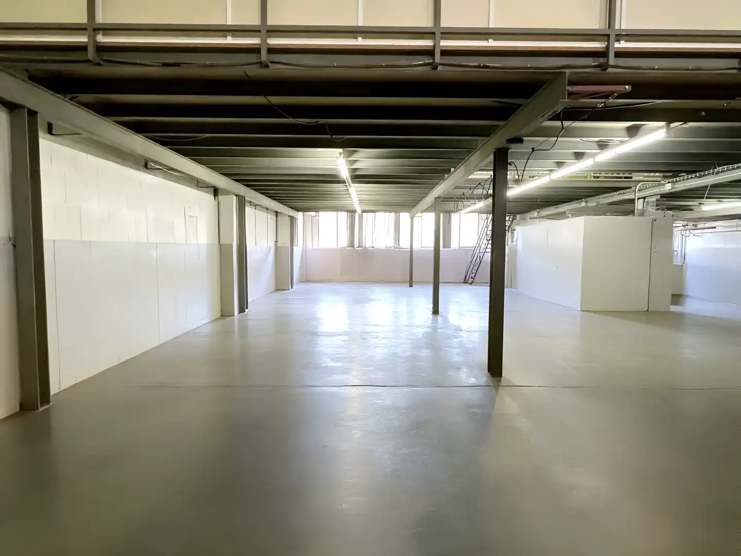 Industrial buildings for rent in Argentona  with Heating