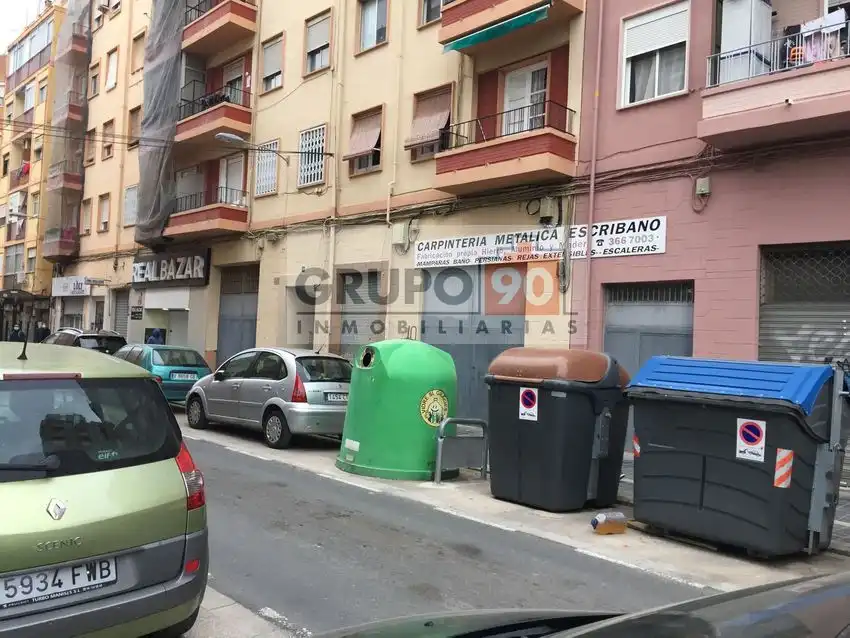 Vista exterior de Nave industrial en venta en Valencia
