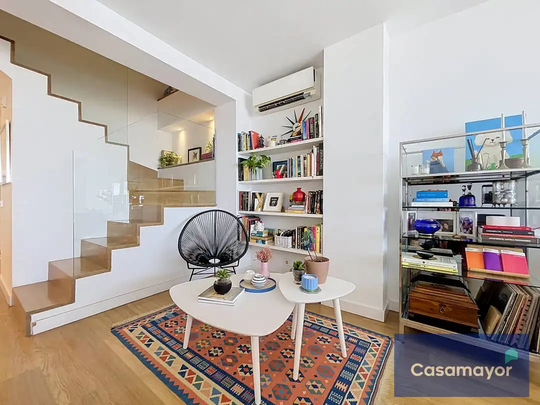 Sala d'estar de Dúplex en venda en Alicante / Alacant amb Aire condicionat