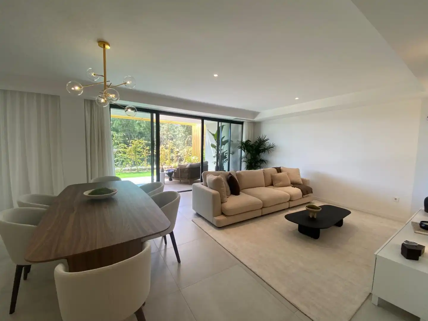 Sala d'estar de Casa o xalet en venda en Mijas amb Aire condicionat, Calefacció i Jardí privat