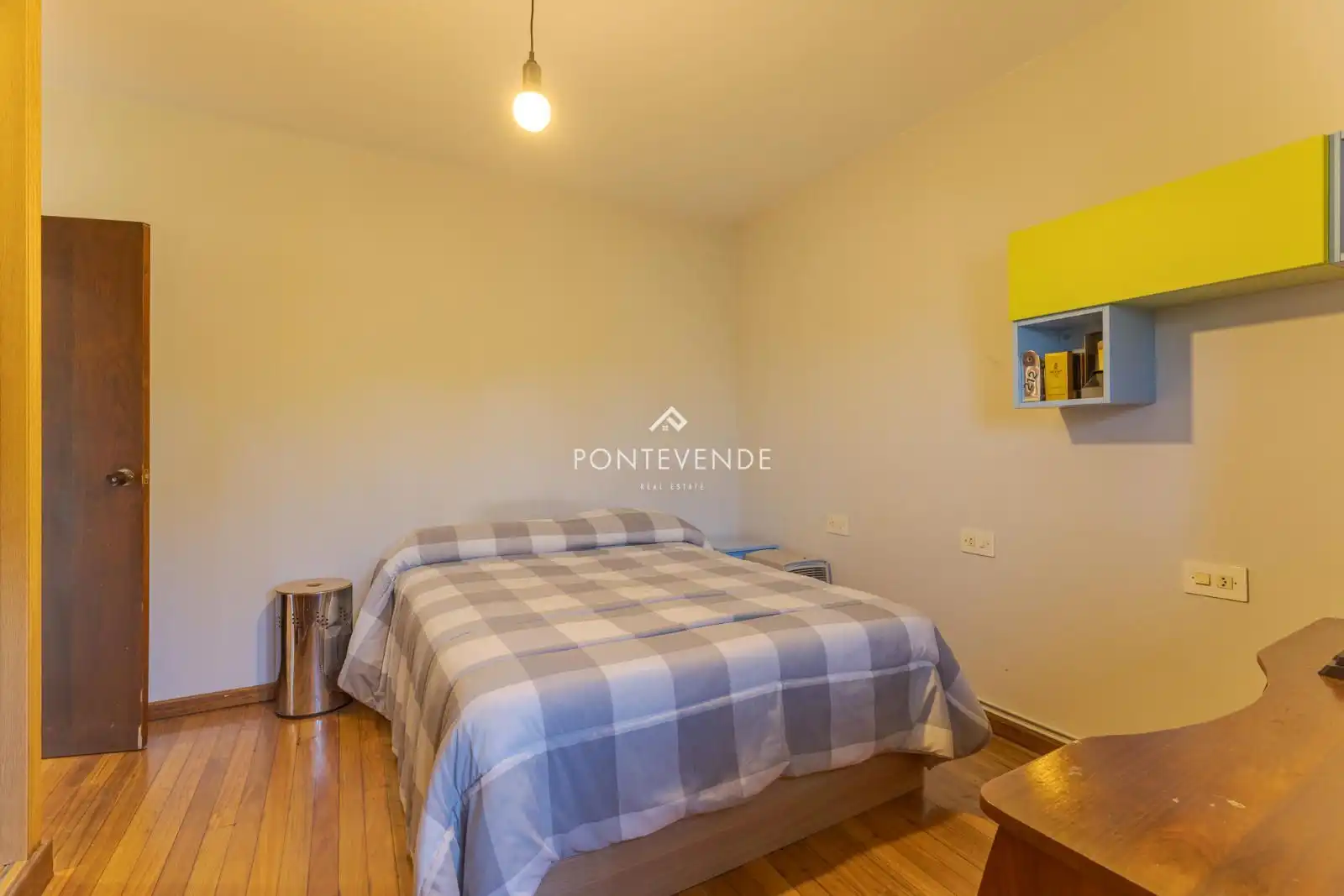 Bedroom of Houses for sale in Vilanova de Arousa  with Heating, Terrace and Swimming Pool