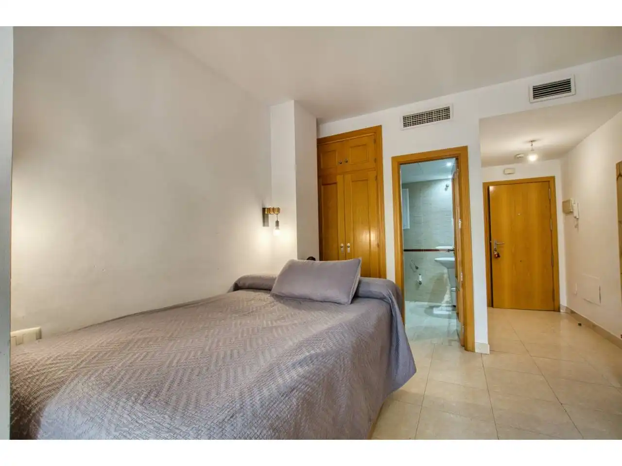 Habitación de Piso en venta en Rincón de la Victoria con Terraza y Piscina comunitaria