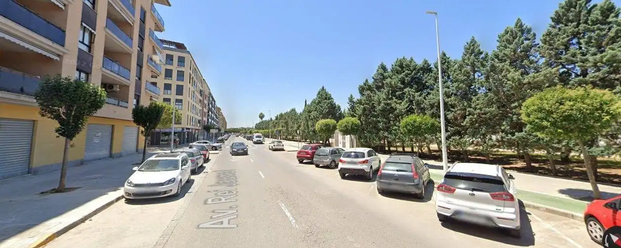 Vista exterior de Piso en venta en Catarroja con Aire acondicionado, Horno y Microondas