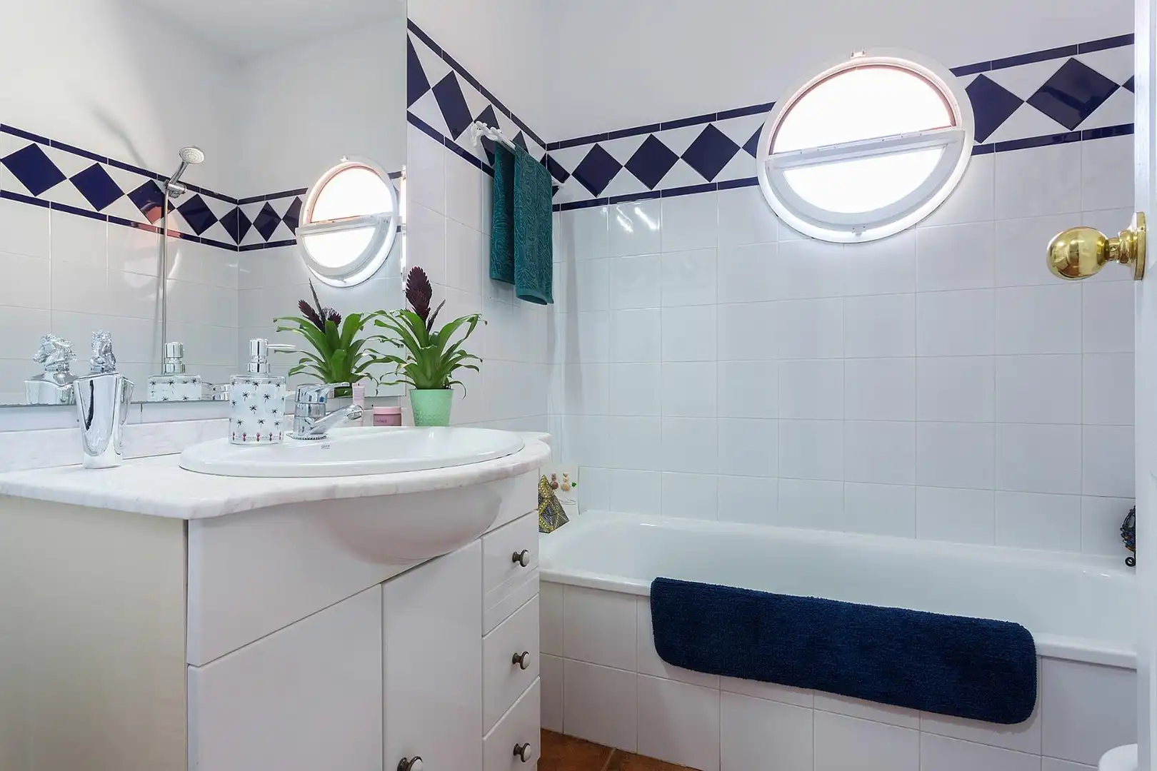 Bathroom of Houses for sale in El Puerto de Santa María  with Terrace