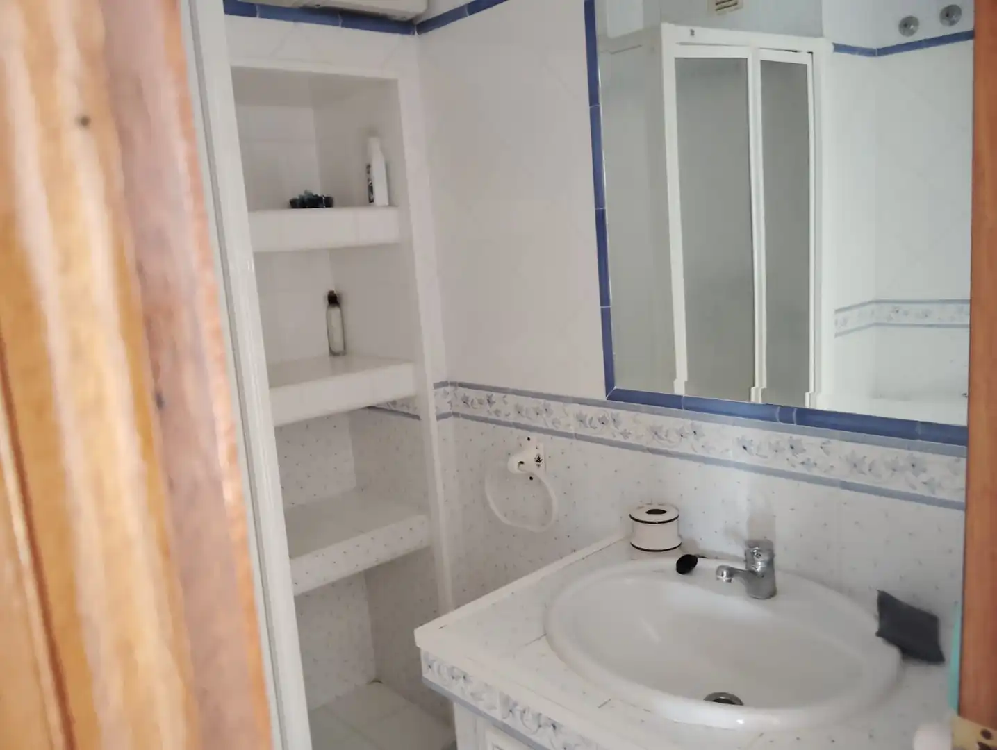 Bany de Casa o xalet en venda en Brenes amb Aire condicionat, Jardí privat i Forn