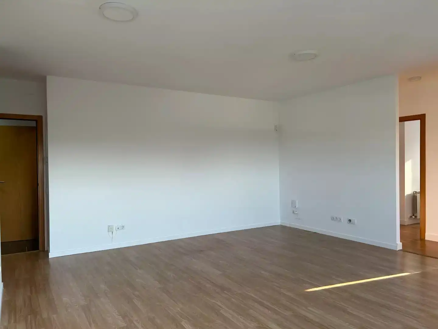 Living room of Flat for sale in Hostalric  with Parquet flooring, Terrace and Storage room