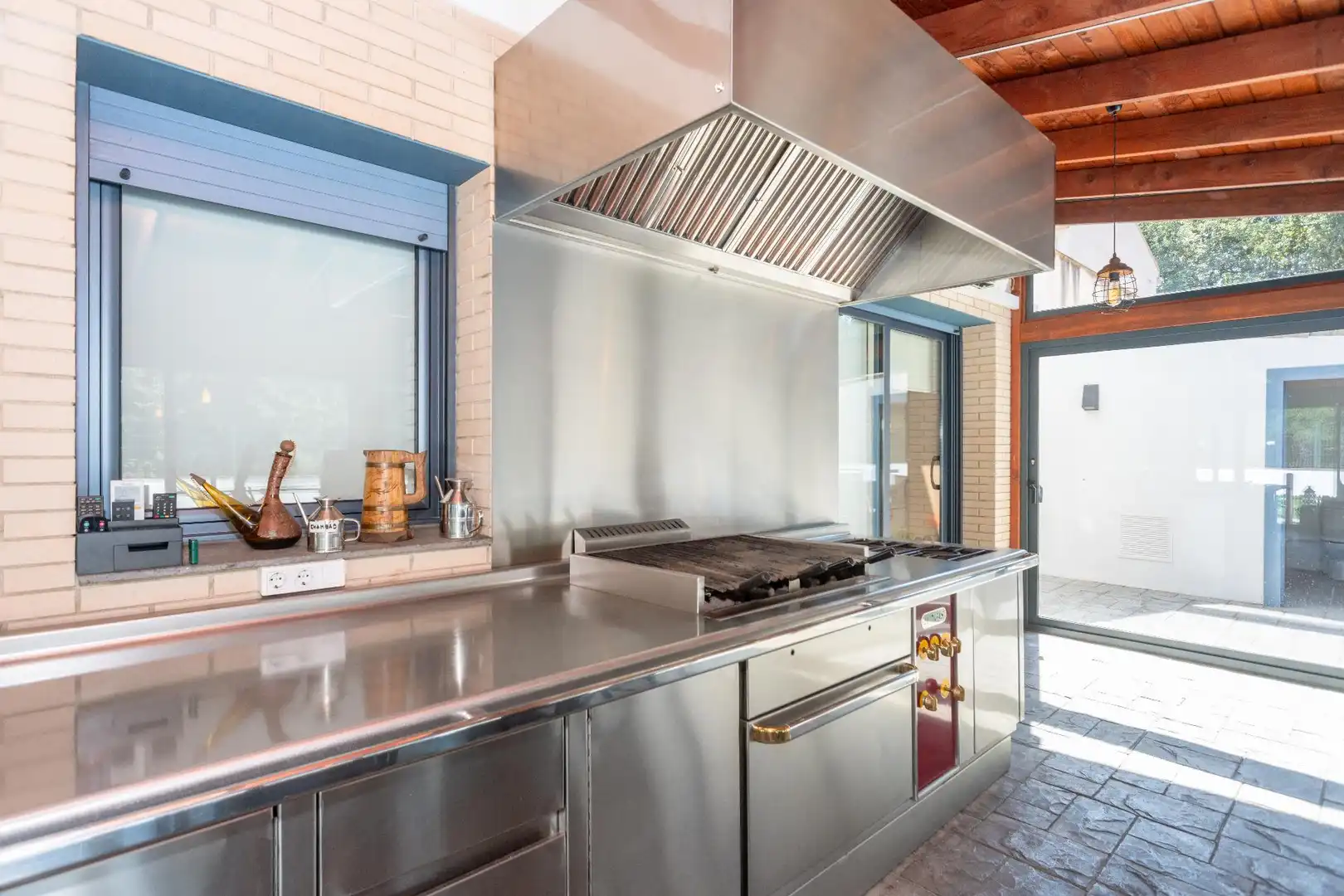Kitchen of Houses for rent in Girona  with Air Conditioner, Private garden and Terrace