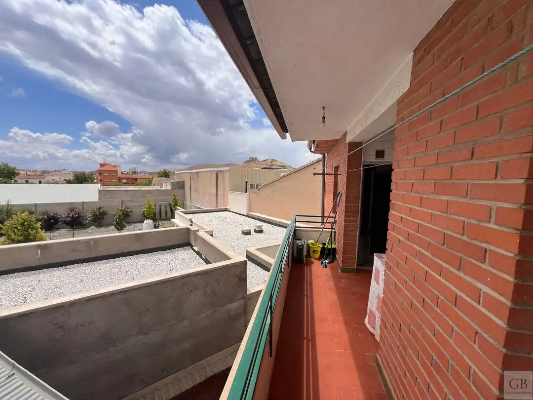 Terraza de Piso de alquiler en Consuegra con Calefacción