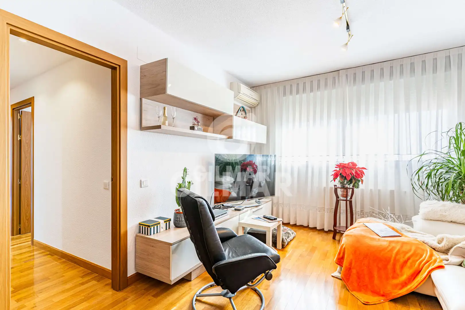 Habitación de Ático en venta en Parla con Calefacción, Jardín privado y Trastero