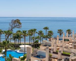 Jardí de Àtic en venda en Estepona amb Aire condicionat, Terrassa i Piscina