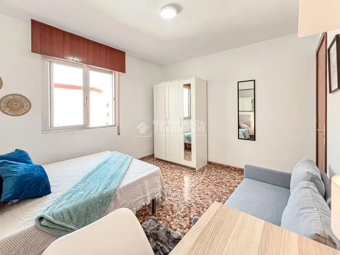 Bedroom of Flat for sale in Málaga  with Terrace and Storage room