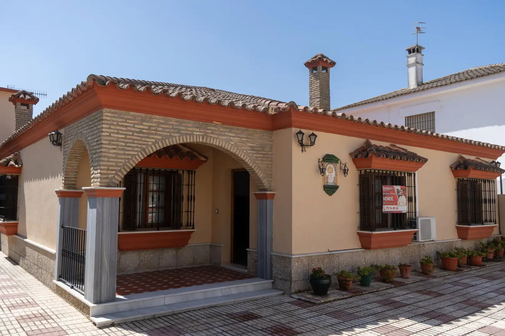 Vista exterior de Casa o xalet en venda en Sanlúcar de Barrameda amb Jardí privat