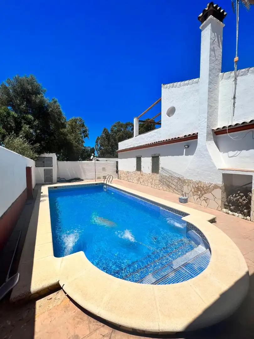 Piscina de Finca rústica en venda en Vejer de la Frontera amb Calefacció, Jardí privat i Terrassa