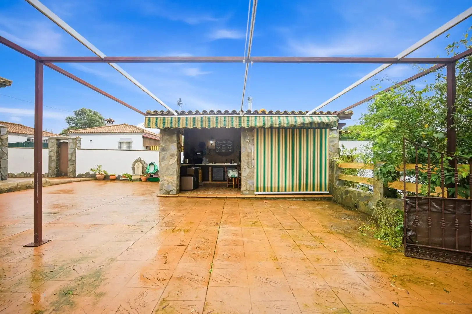 Terrassa de Casa o xalet en venda en Chiclana de la Frontera amb Aire condicionat, Jardí privat i Terrassa