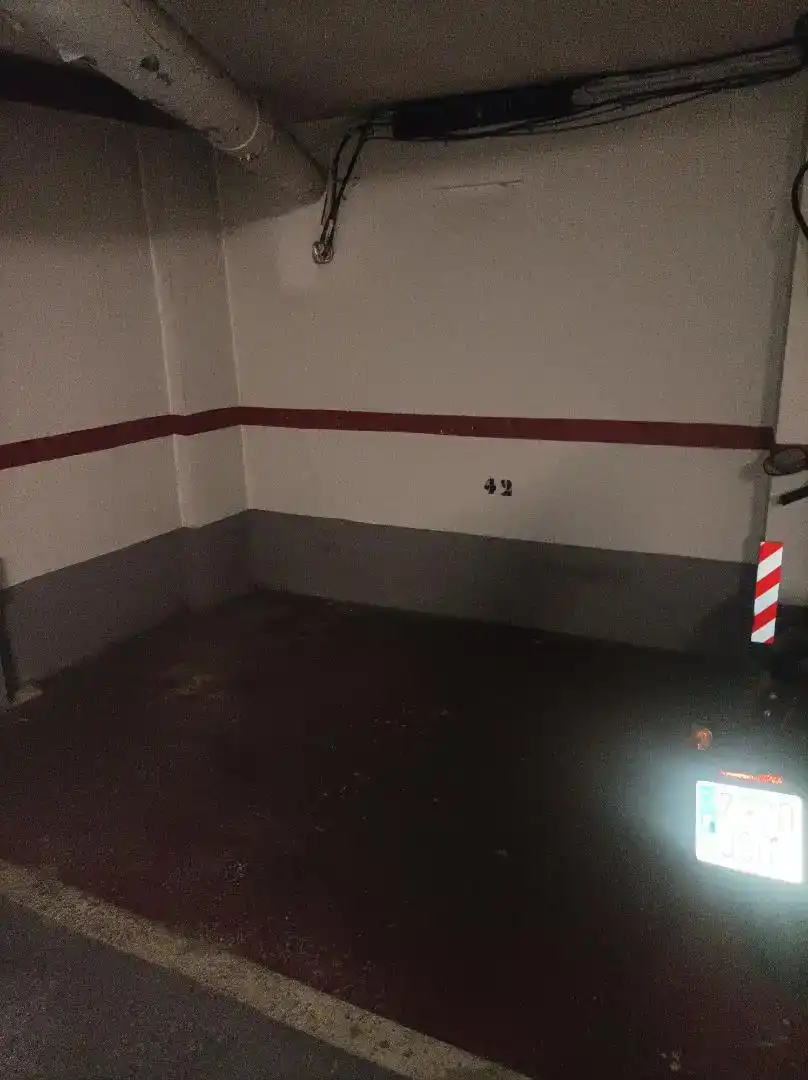 Garage zur Miete in Valencia