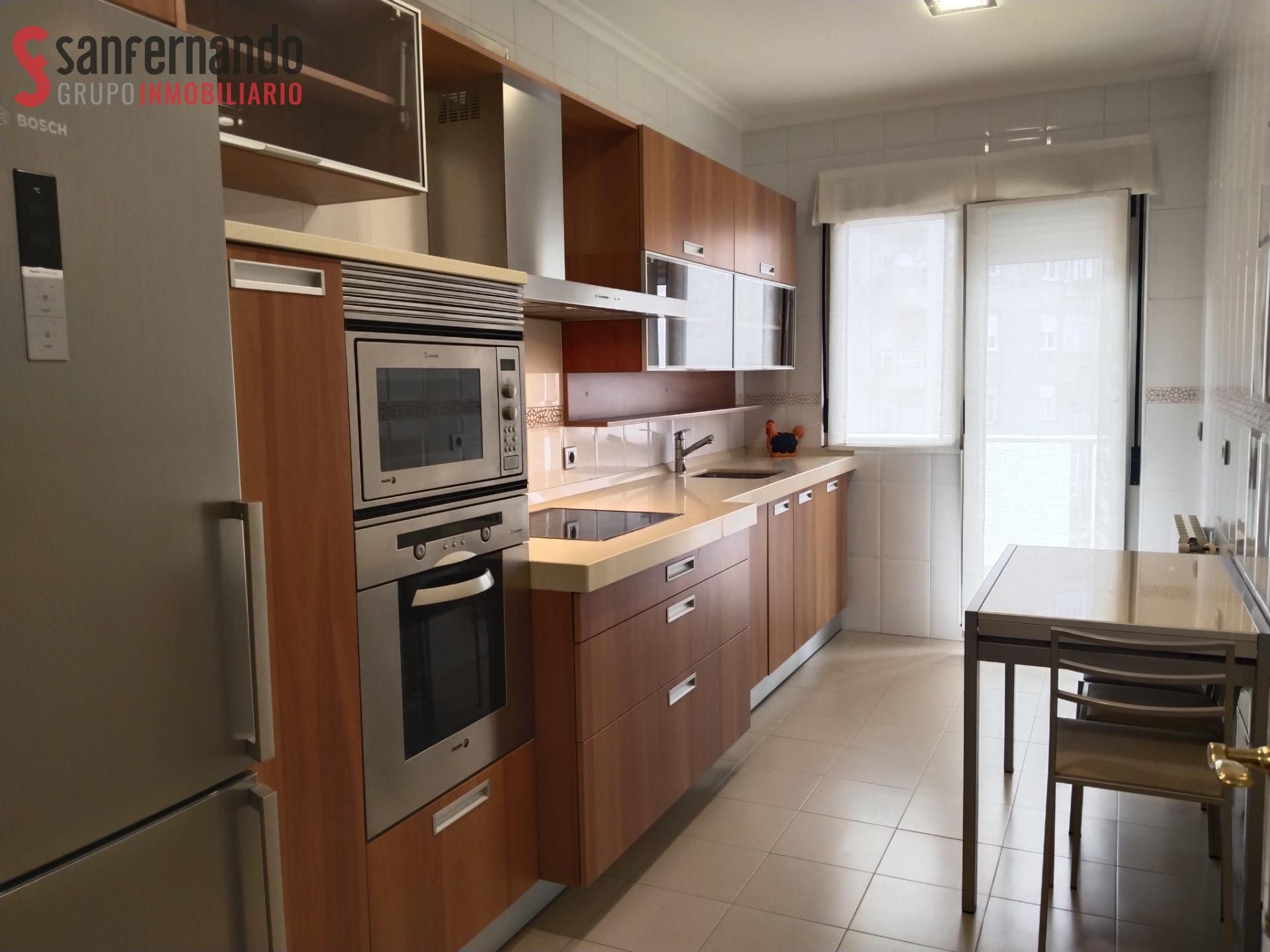 Cocina de Dúplex de alquiler en Torrelavega 