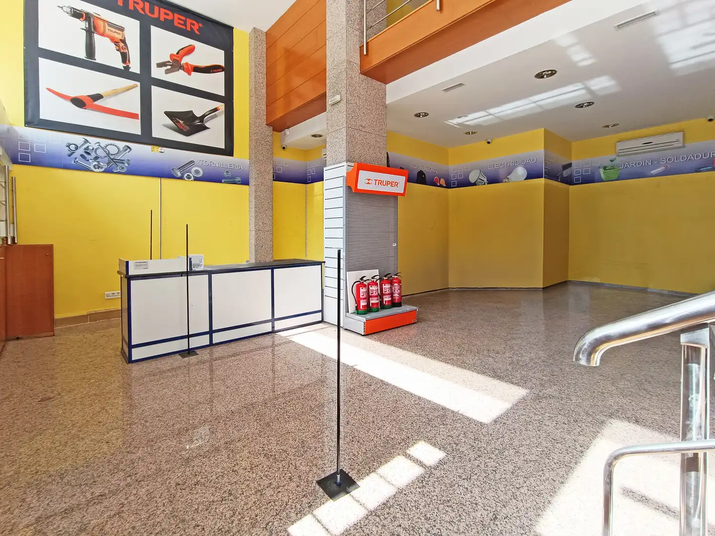 Gewerbefläche zur Miete in Plaza José González Dopeso 51, imagen 5