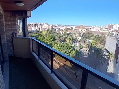 Vista exterior de Pis en venda en  Valencia Capital amb Calefacció, Parquet i Terrassa