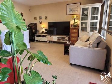 Apartment with pool for sale in Calle Isabel Mondéjar Ayguals