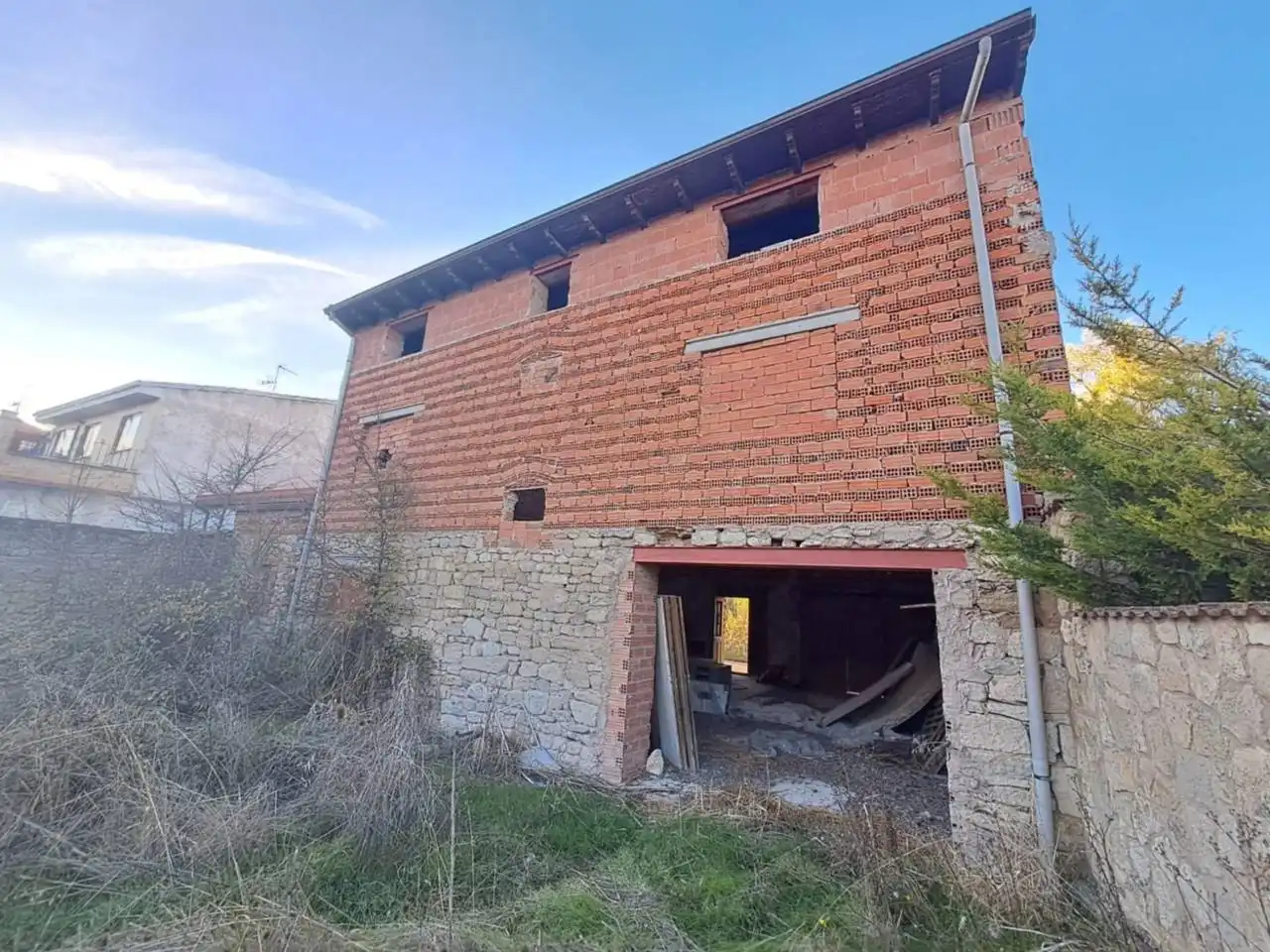 Vista exterior de Casa adosada en venta en Quintanilla Vivar con Jardín privado
