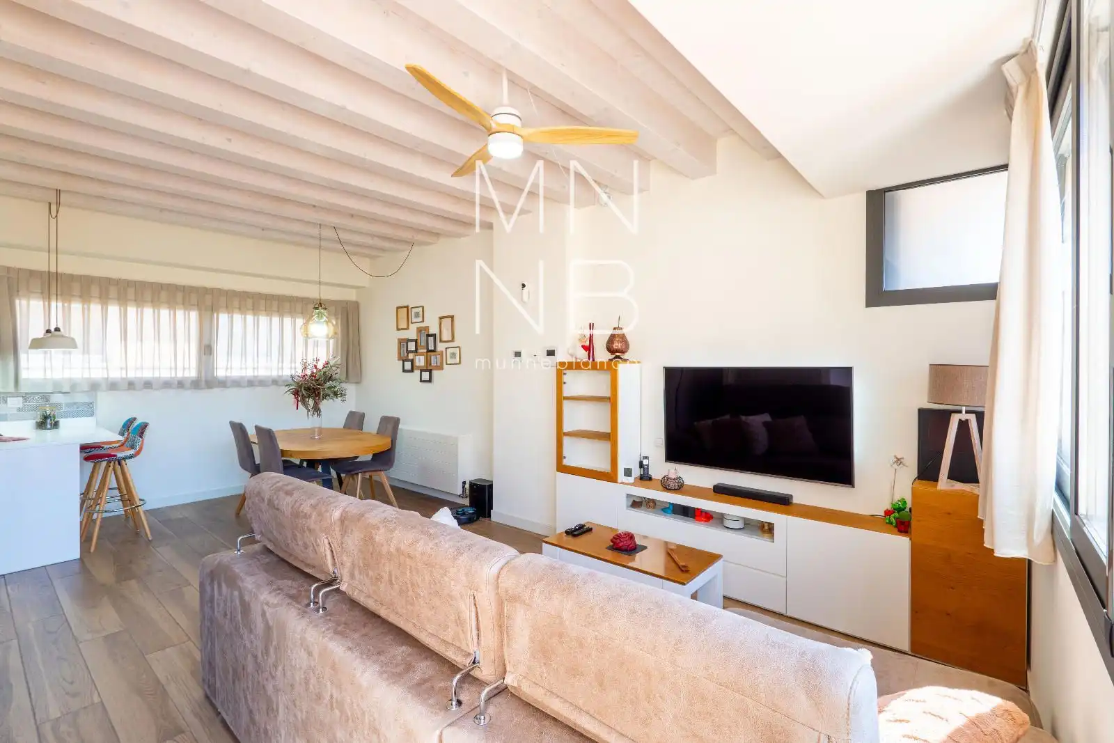 Living room of Detached homes for sale in Mataró  with Air Conditioner, Heating and Furnished