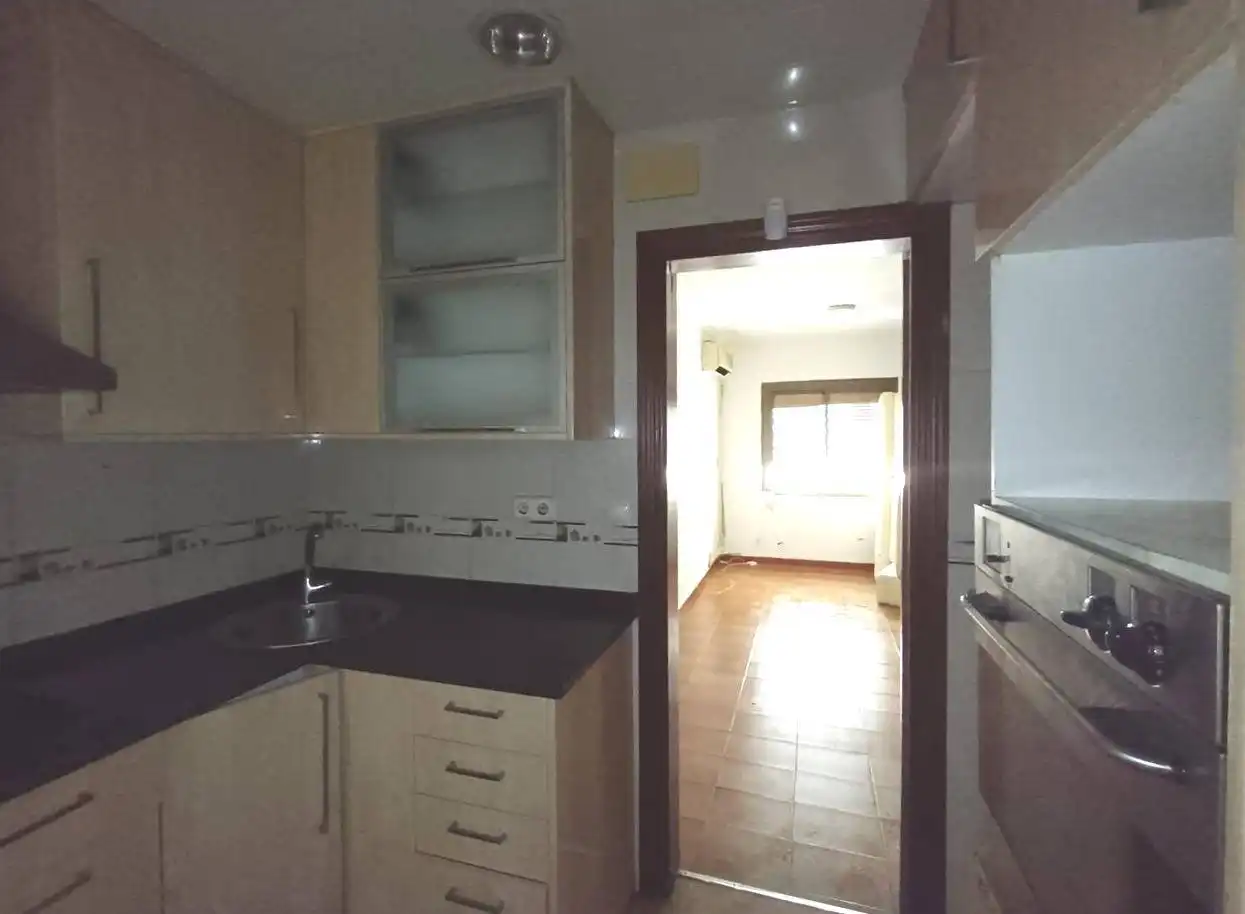 Cocina de Piso en venta en L'Hospitalet de Llobregat