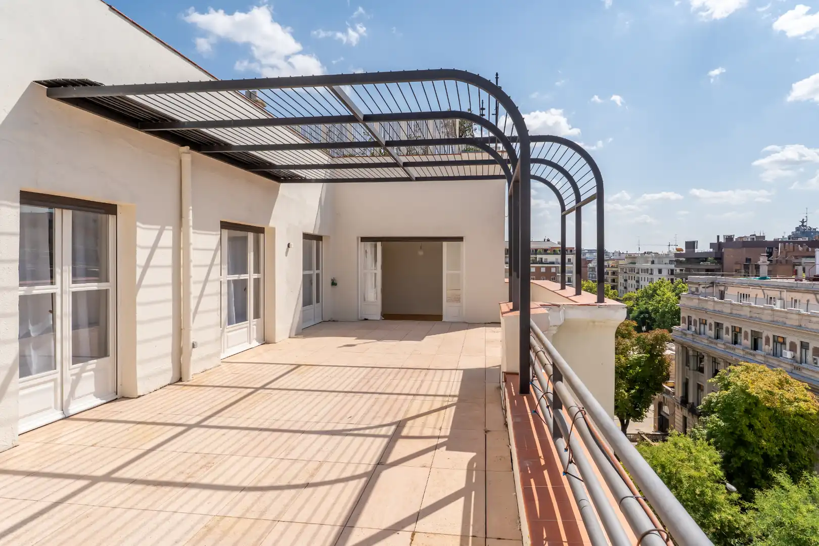 Àtic amb ascensor de lloguer a Calle de Fernández de la Hoz 31