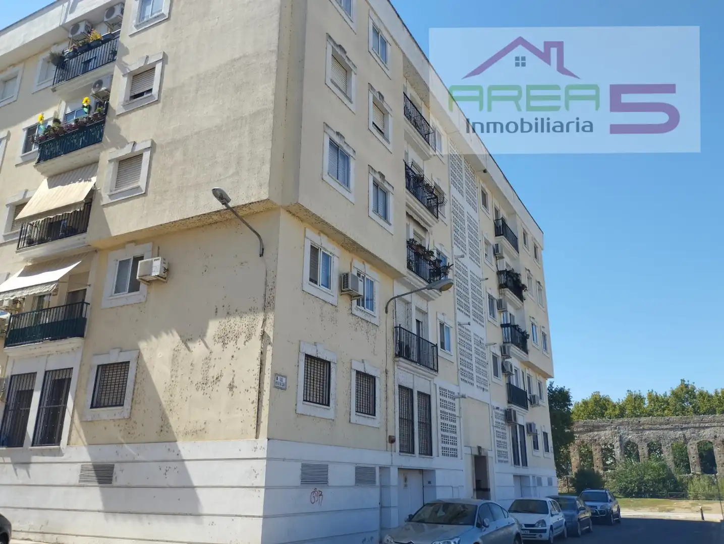 Individual with lift for sale in Este