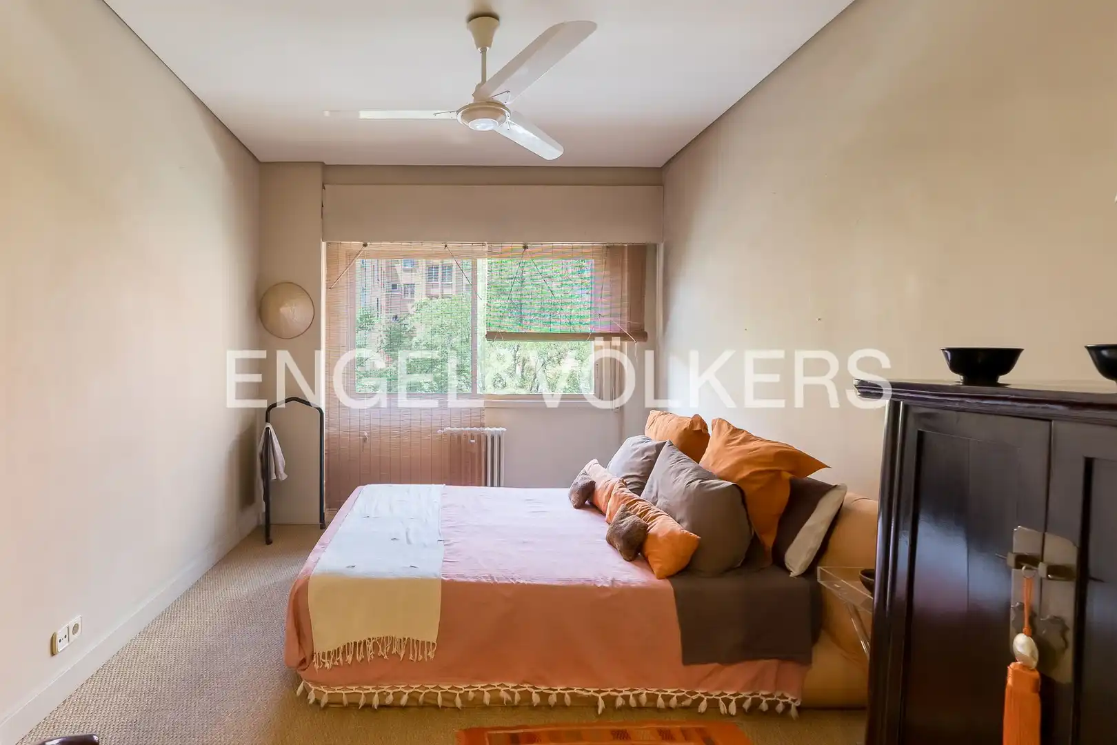 Bedroom of Flat for sale in Madrid  with Air Conditioner, Heating and Private garden