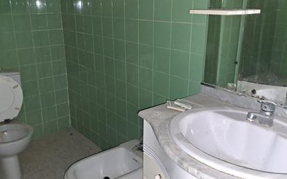 Bathroom of Flat for sale in Cullera  with Alarm