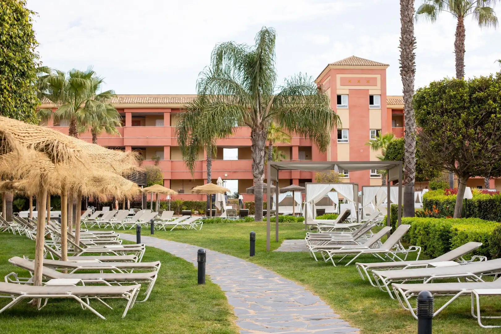 Exterior view of Apartments for rent in Islantilla  with Air Conditioner, Heating and Terrace